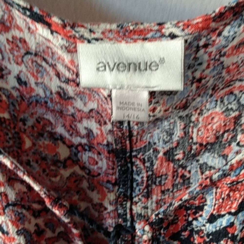 Open Shoulder Avenue blouse